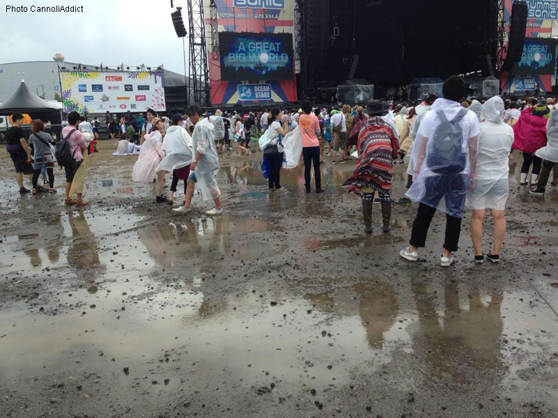 Osaka Audience in rain