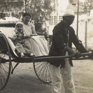 Freddie and Jer in a rickshaw