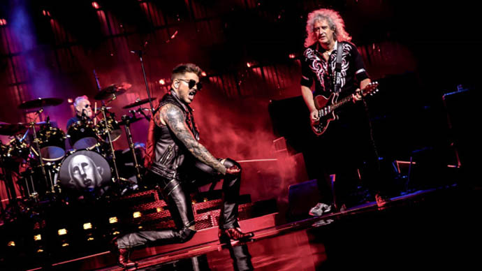 Adam Lambert and Brian May in Newark