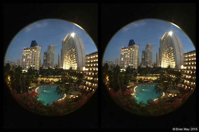 Singapore by night - stereo