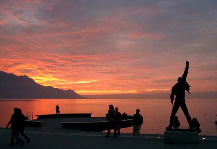 Freddie statue at sunset