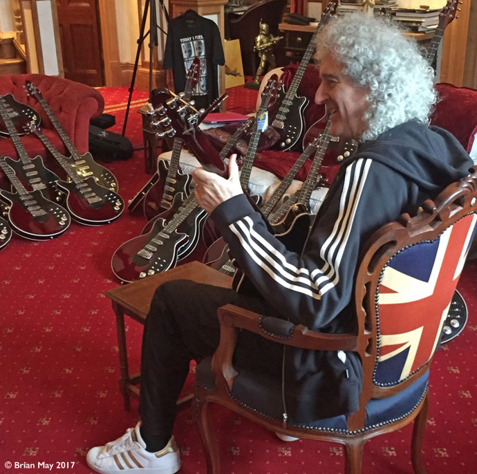 Bri playing a signed Red Special 23 Oct 2017