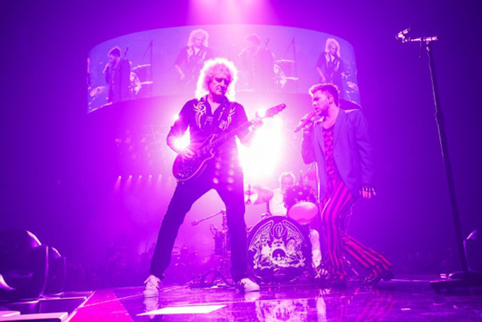 Queen + Adam Lambert - purple bg