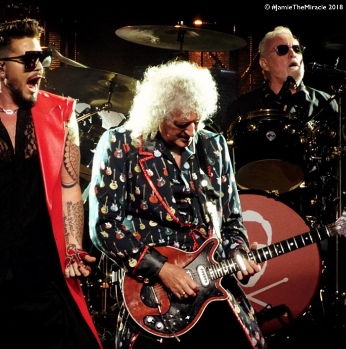 Adam, Brian and Roger on stage, Lisbon