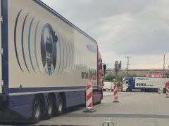Queen trucks arrive Berlin