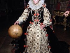 Anita as Elizabeth I