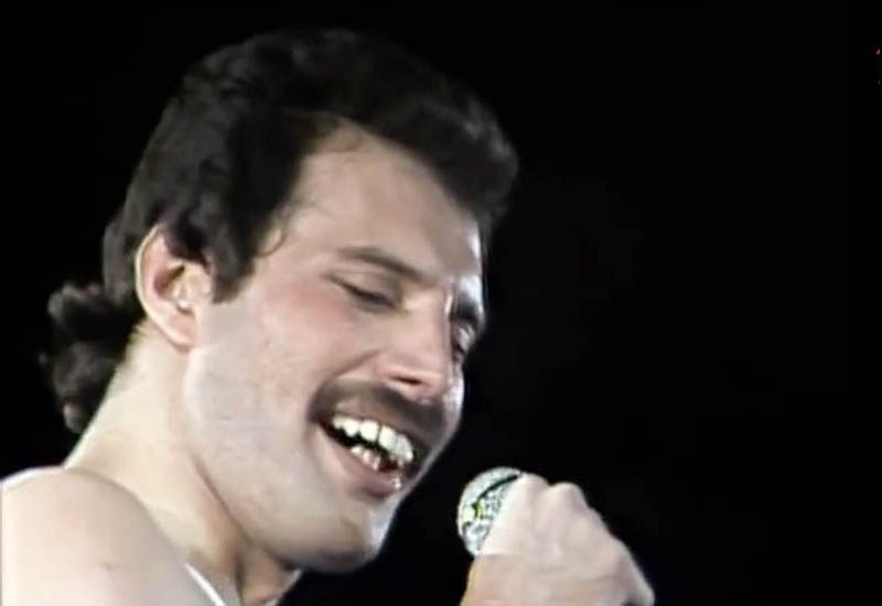Freddie Buenos Aires - smiling