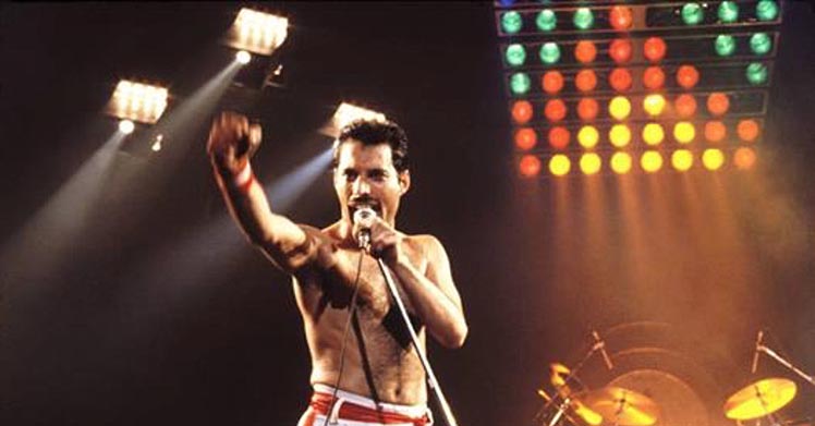 Freddie Mercury - Pizza Oven