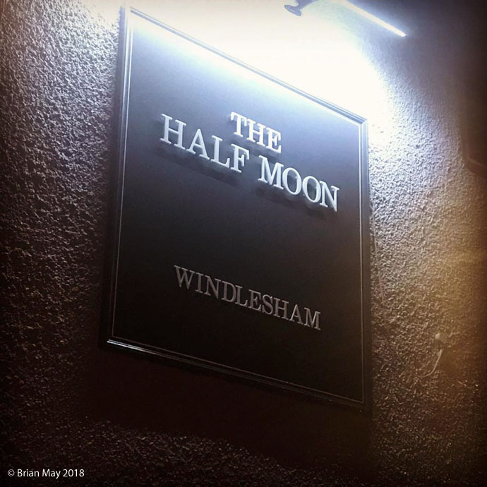 Half Moon Pub, Windlesham
