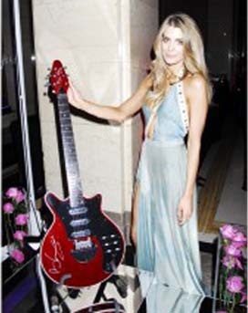 Elle with Brian May guitar
