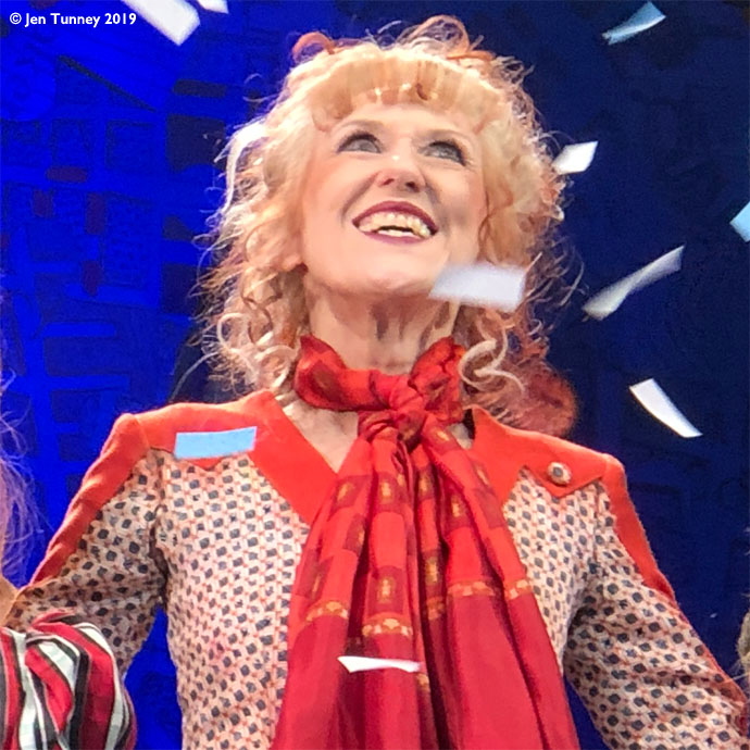 Anita Dobson takes a bow - Annie Musical, Storyhouse, Chester 25 March 2019
