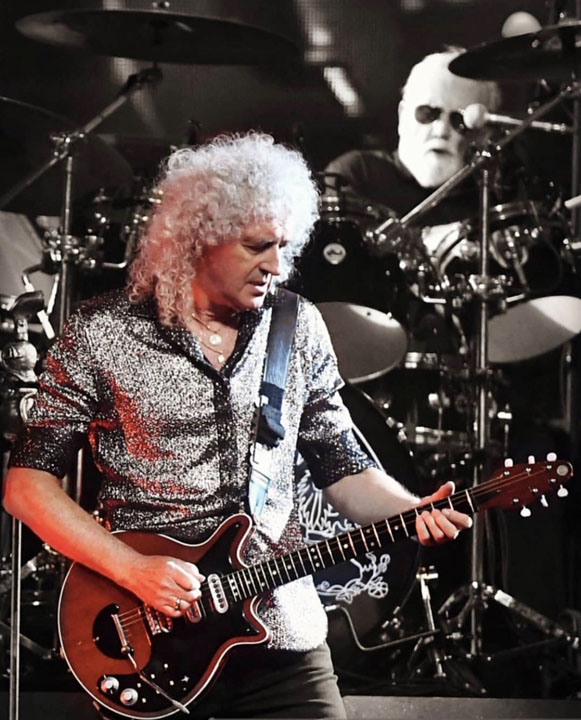 Bri and Roger onsage - Photo credit @mary26terry