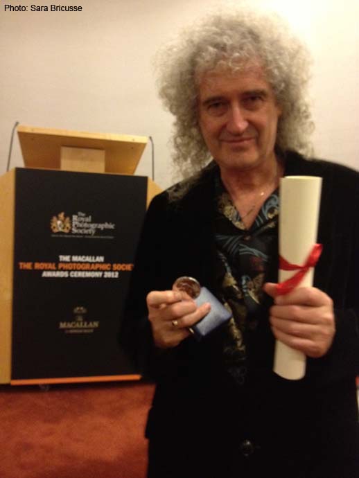 Brian May with Saxby Award © Sara Bricusse