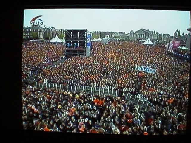 Queen's Day crowd