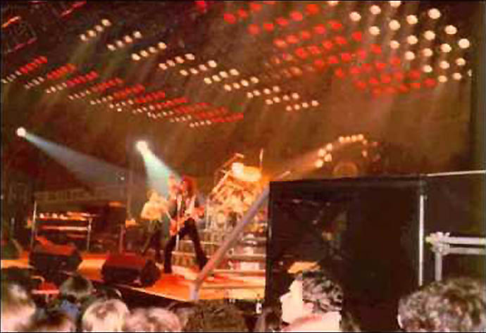 Don't Stop Me Now - Queen Live Cologne 1 Feb 1979