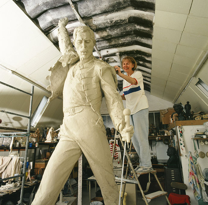 Irena Sedlecká working on Freddie Mercury statue