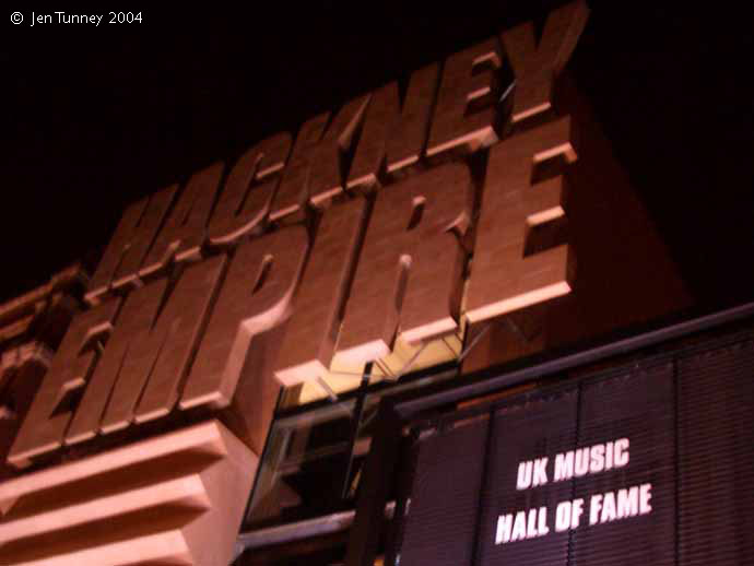 Hackney Empire 11 November 2004 by Jen Tunney 