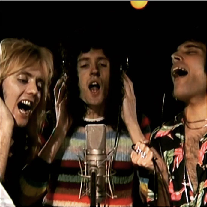 Roger, Brian and Freddie at mic - Somebody To Love