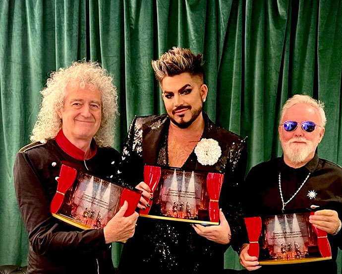 Brian, Adam and Roger with gifts from O2 guys 21/06/2022