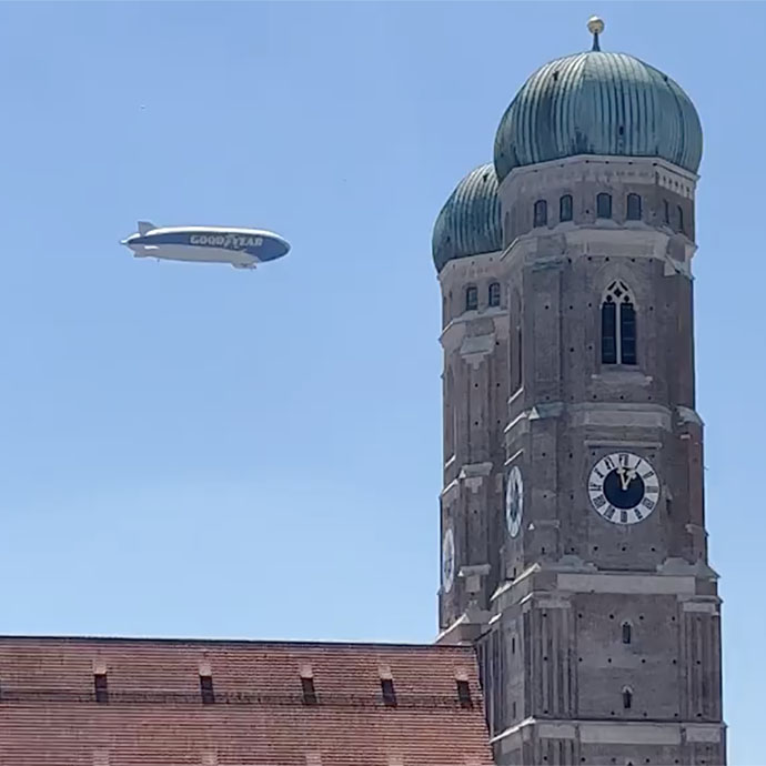 Gota love an airship - Munich