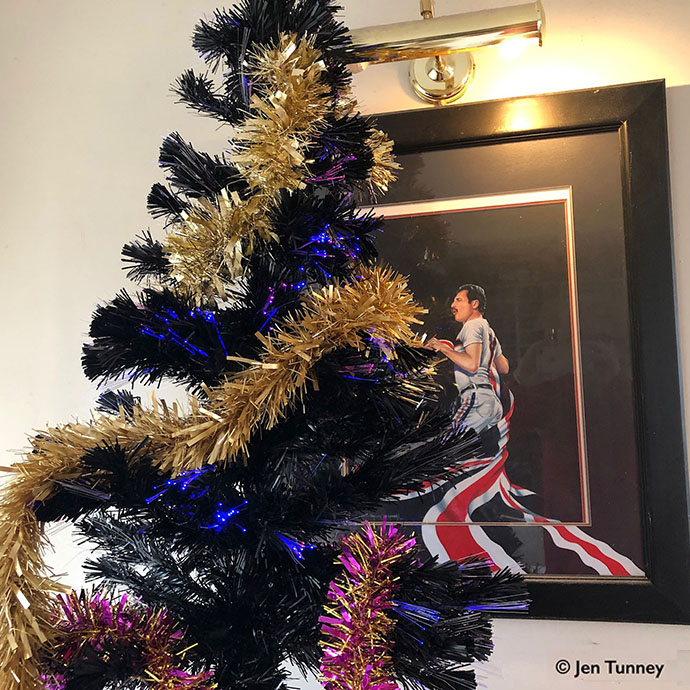 Freddie and Christmas Tree