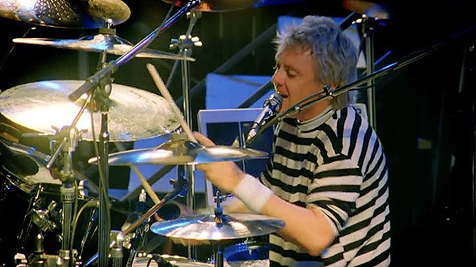 Roger Taylor, Queen, perform Seven Seas of Rhye, Nepstadion, Budapest 1986.
