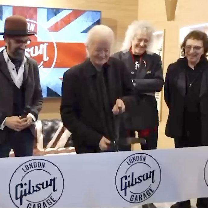 Gibson Garage Lonson - Jimmy Page cuts the ribbon.