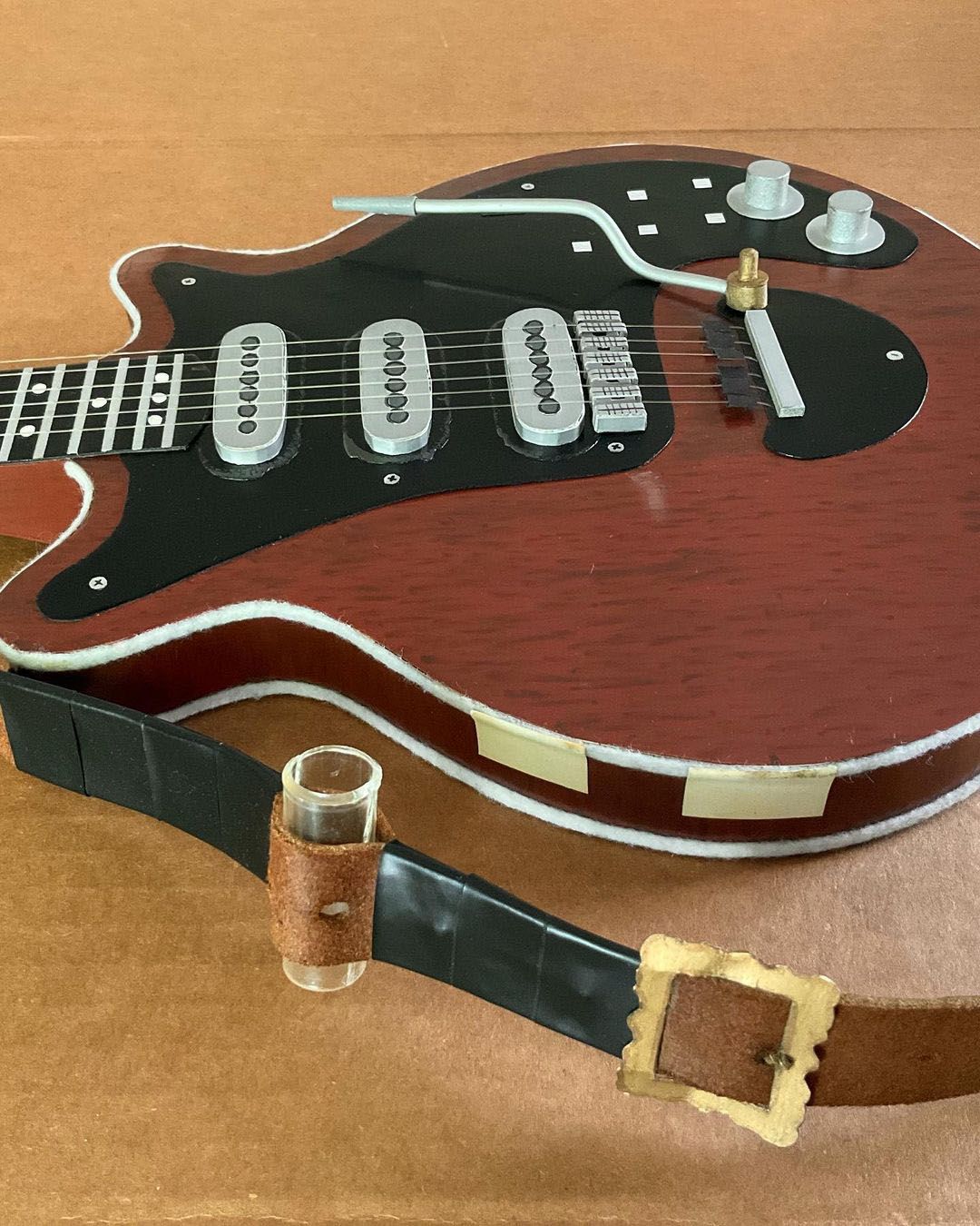 Jenn Waitt - Red Special painted paper model - 02