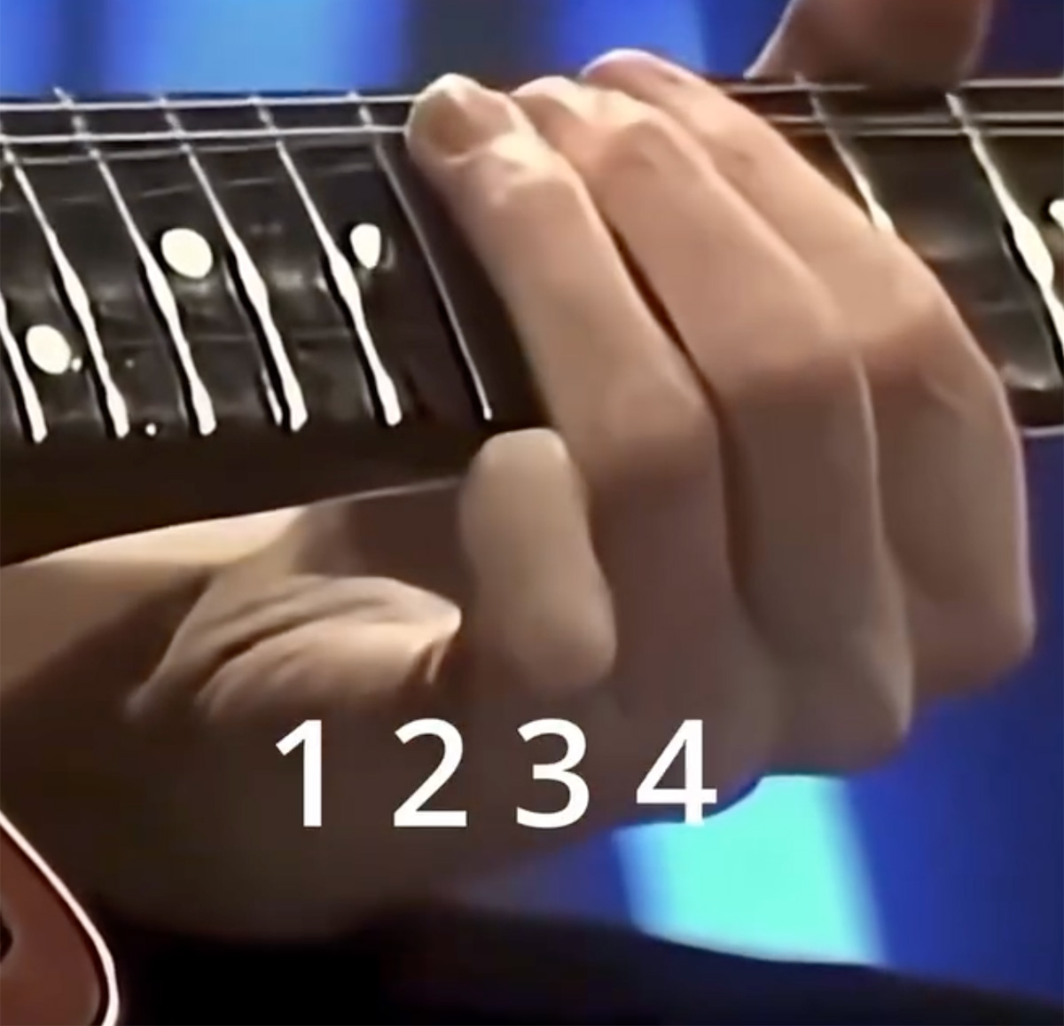 Brian May - string bending