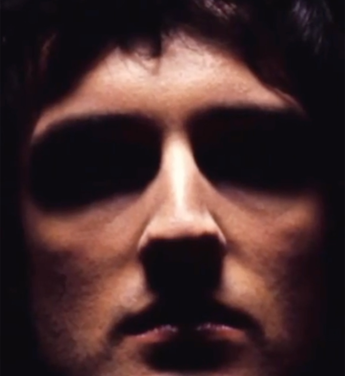 Brian May - Queen II teaser