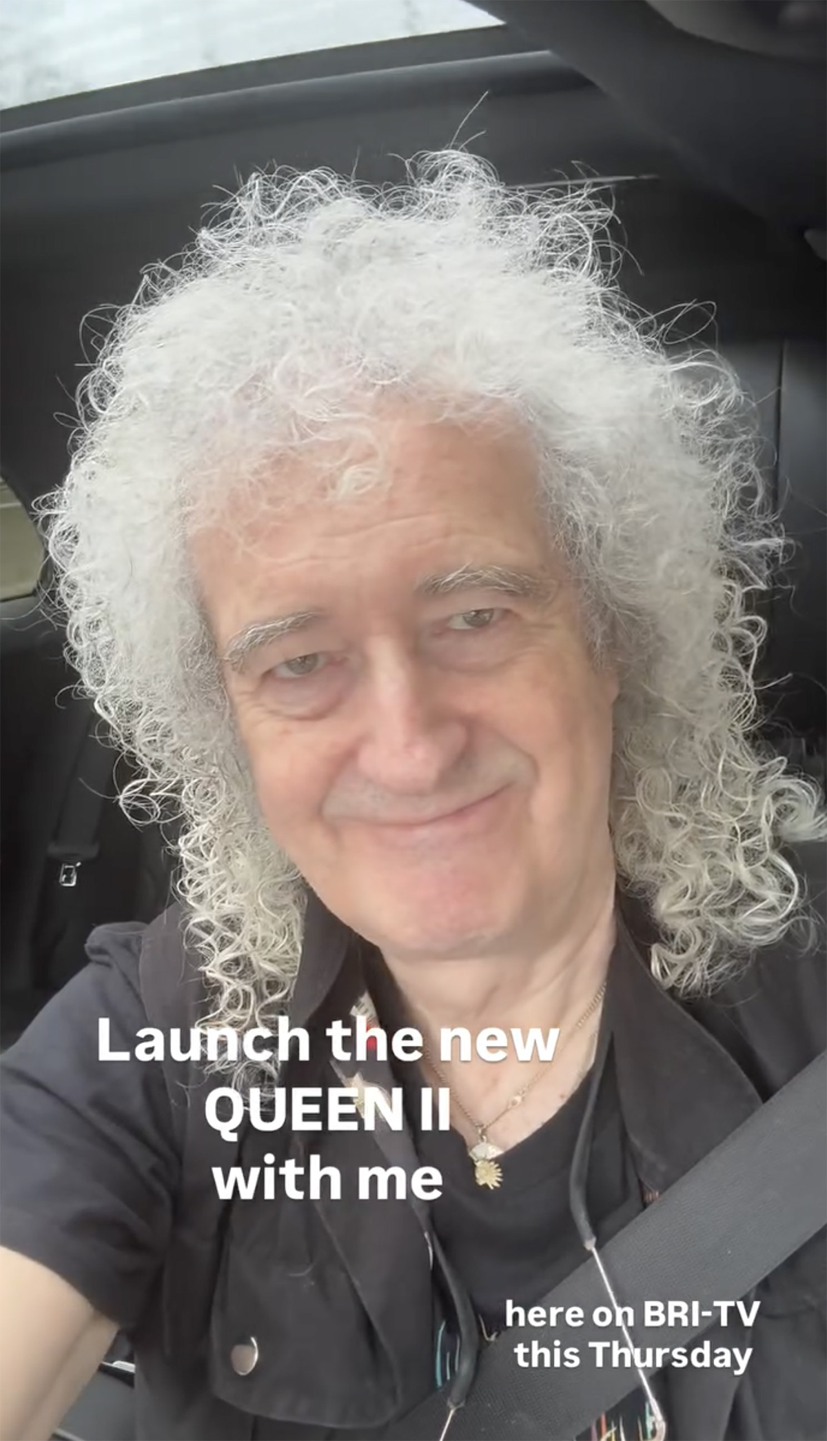 Live unboxing of QUEEN II album – brianmay.com