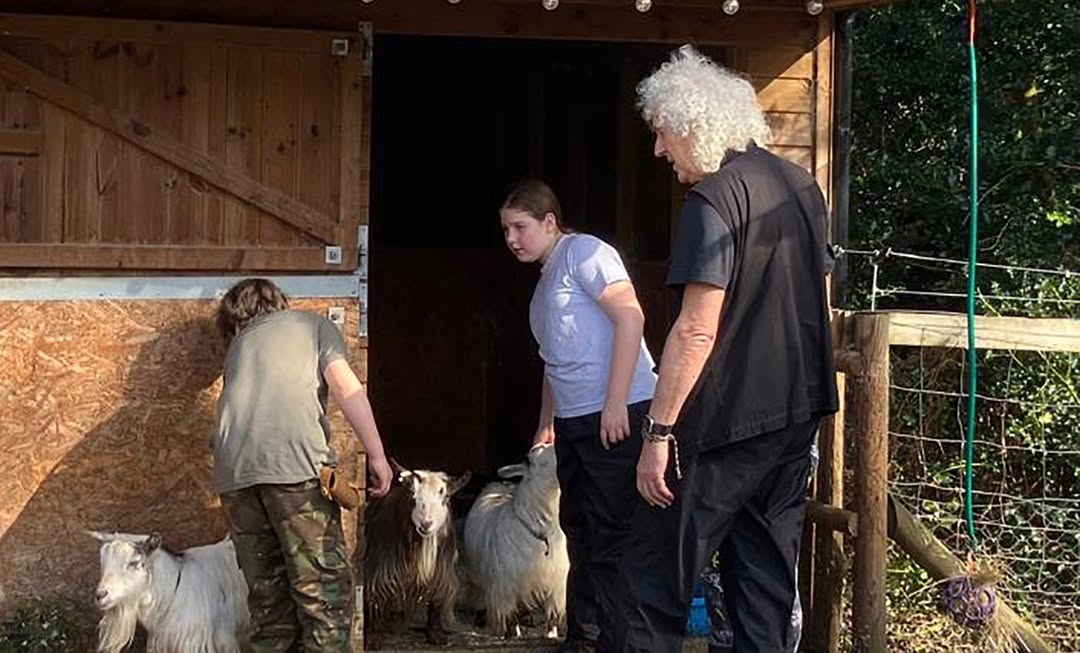 Brian May - Amazing day visiting the Huckleberries centre near Elstead