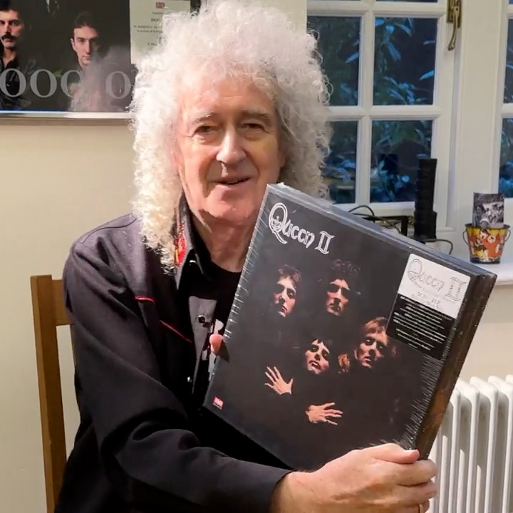 QueenII Brian May Unboxing Photo