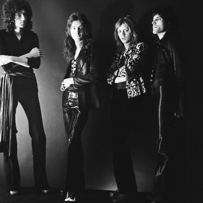 Queen II Band Photo: Johnny Dewe Mathews