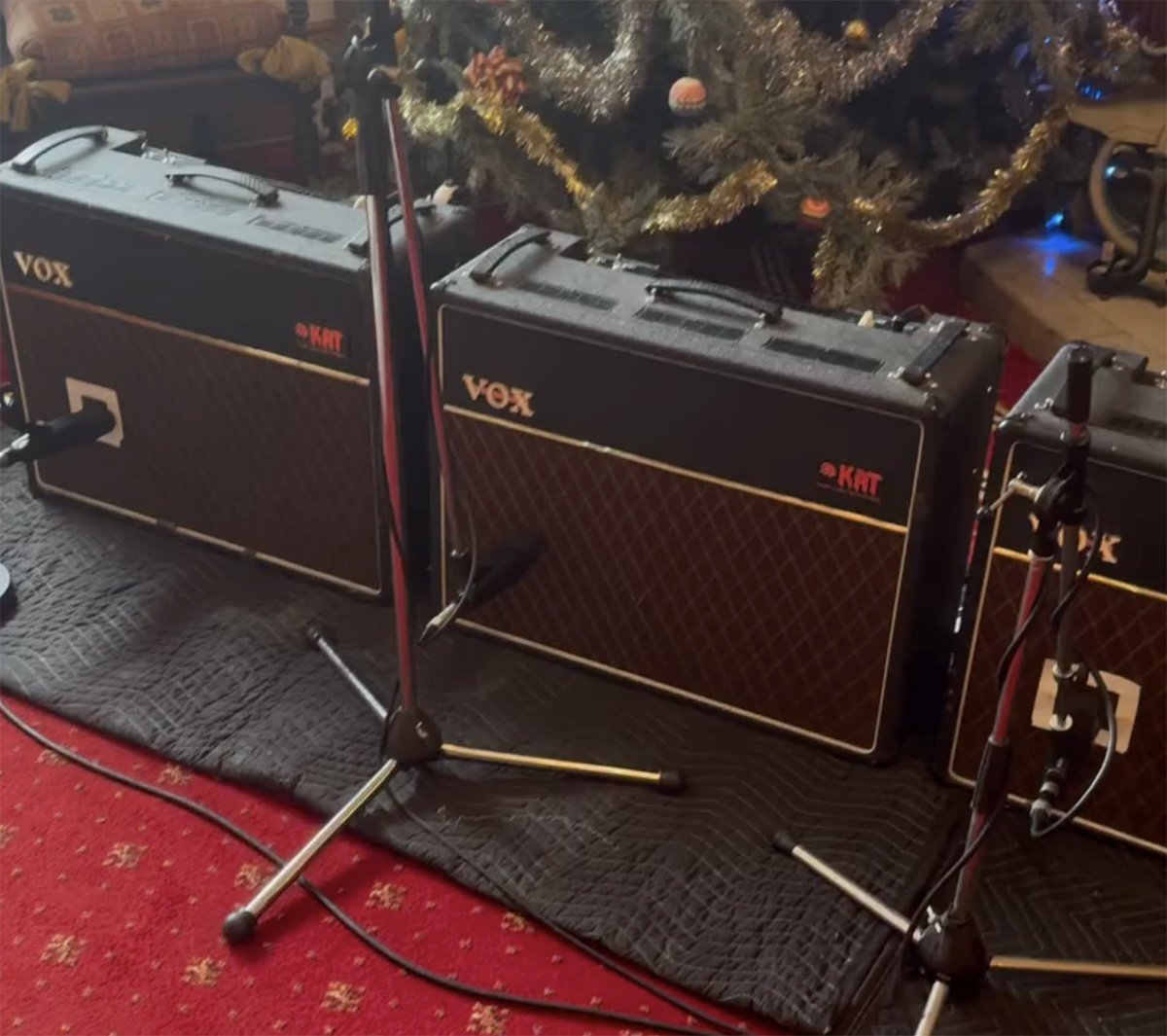 Brian May - Stereo Chorus Testing