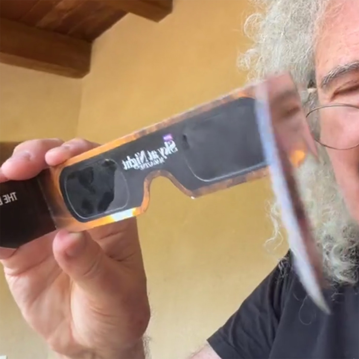 Brian May - final preparations for the eclipse