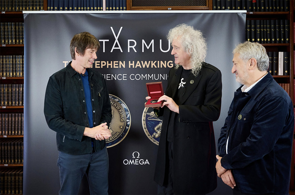 Presenting Prof Brian Cox with the Starmus Award